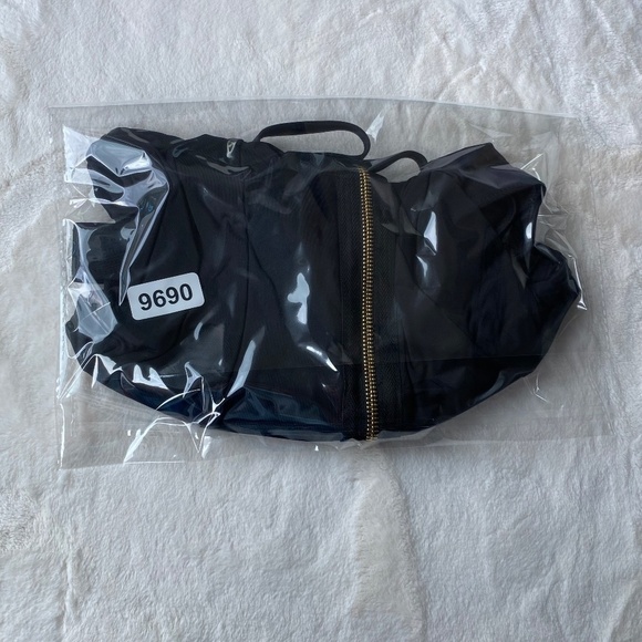 New! La Blanca Swim one piece black suit 19690 - Picture 16 of 16